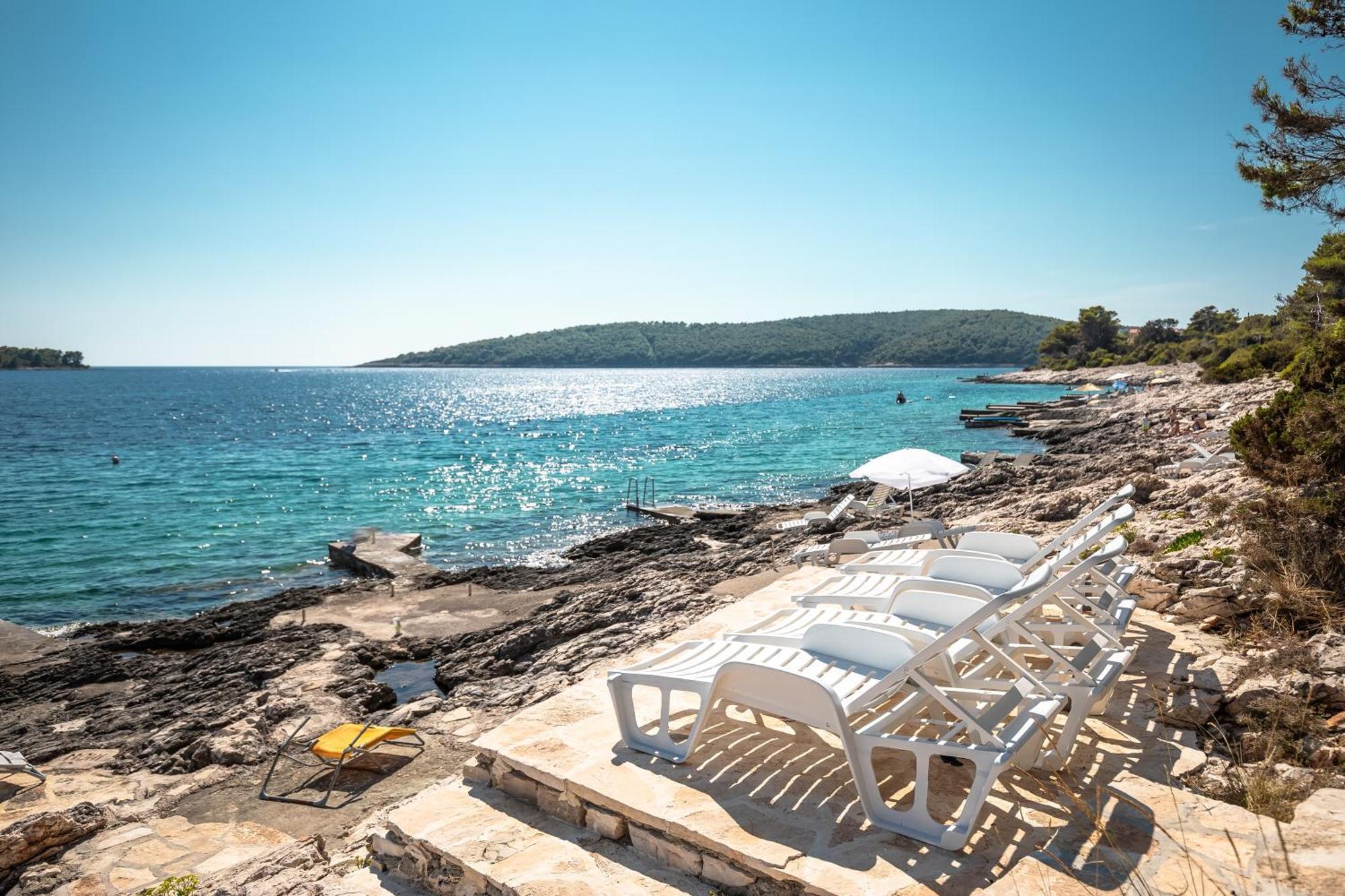 וולה לוקה Apartments By The Sea Cove Nova, Korcula - 11353 מראה חיצוני תמונה